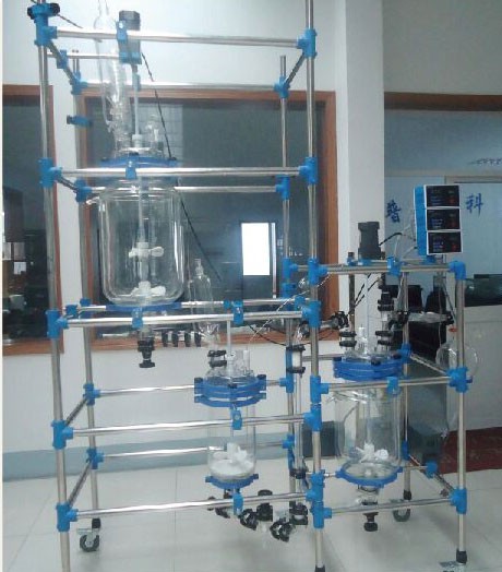 fractional distillation column in chemistry industry