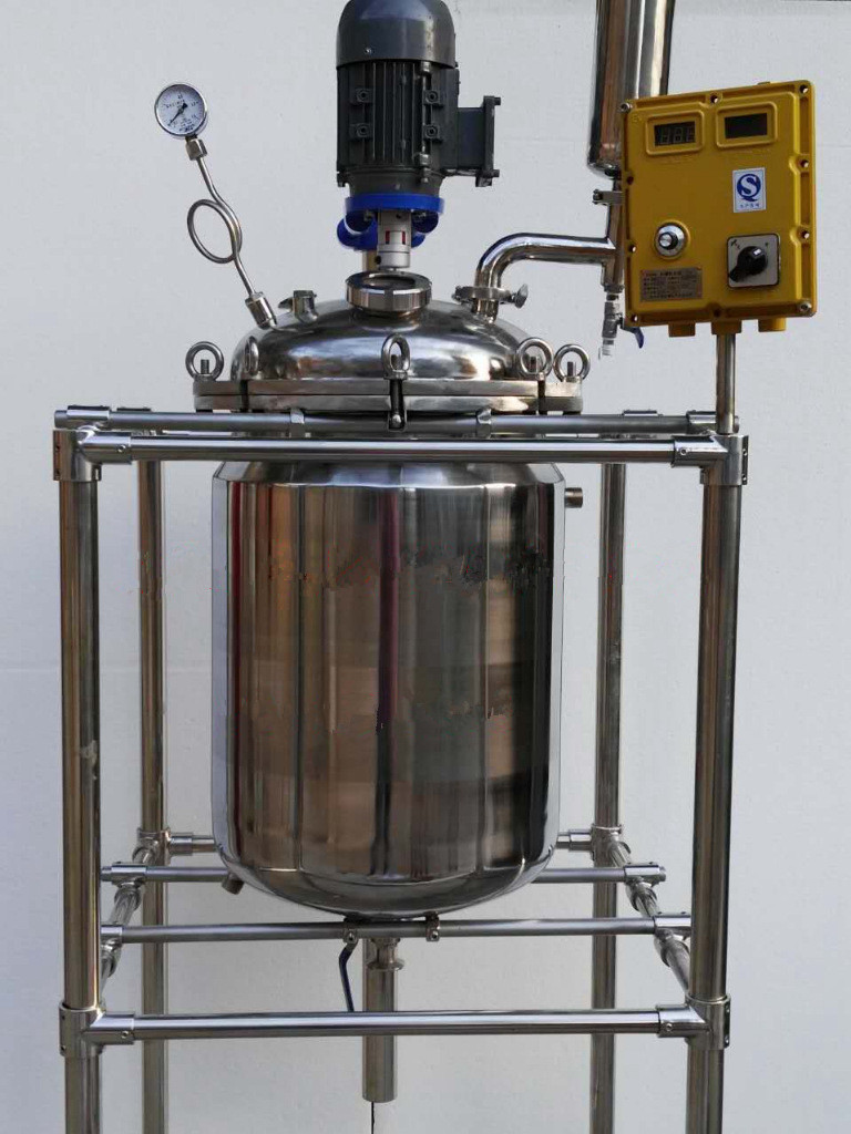 chemical synthetic reactor