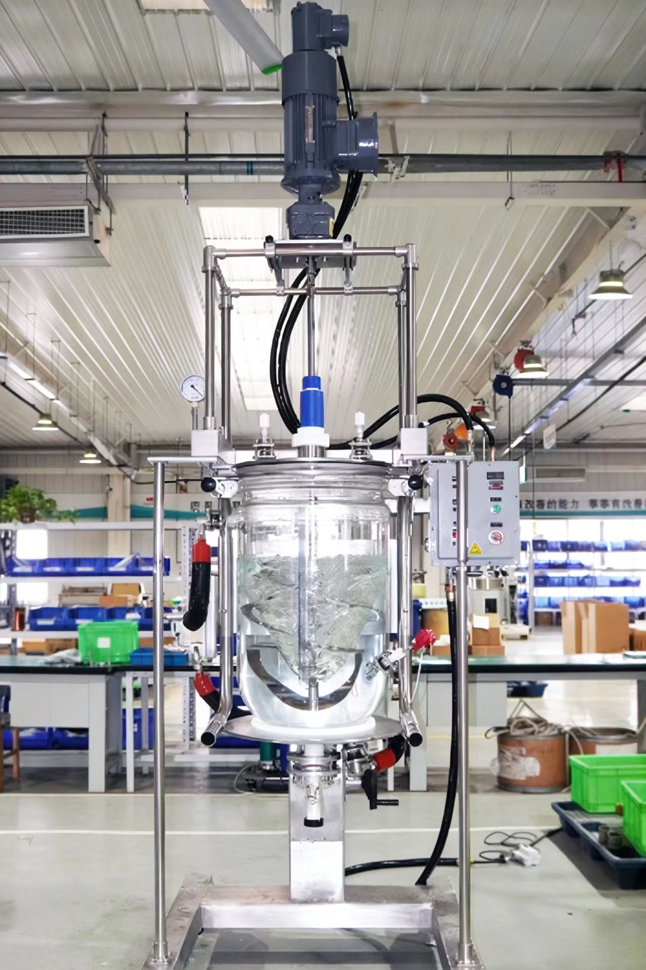 Non-Customized glass reactors - research on high viscosity flow field